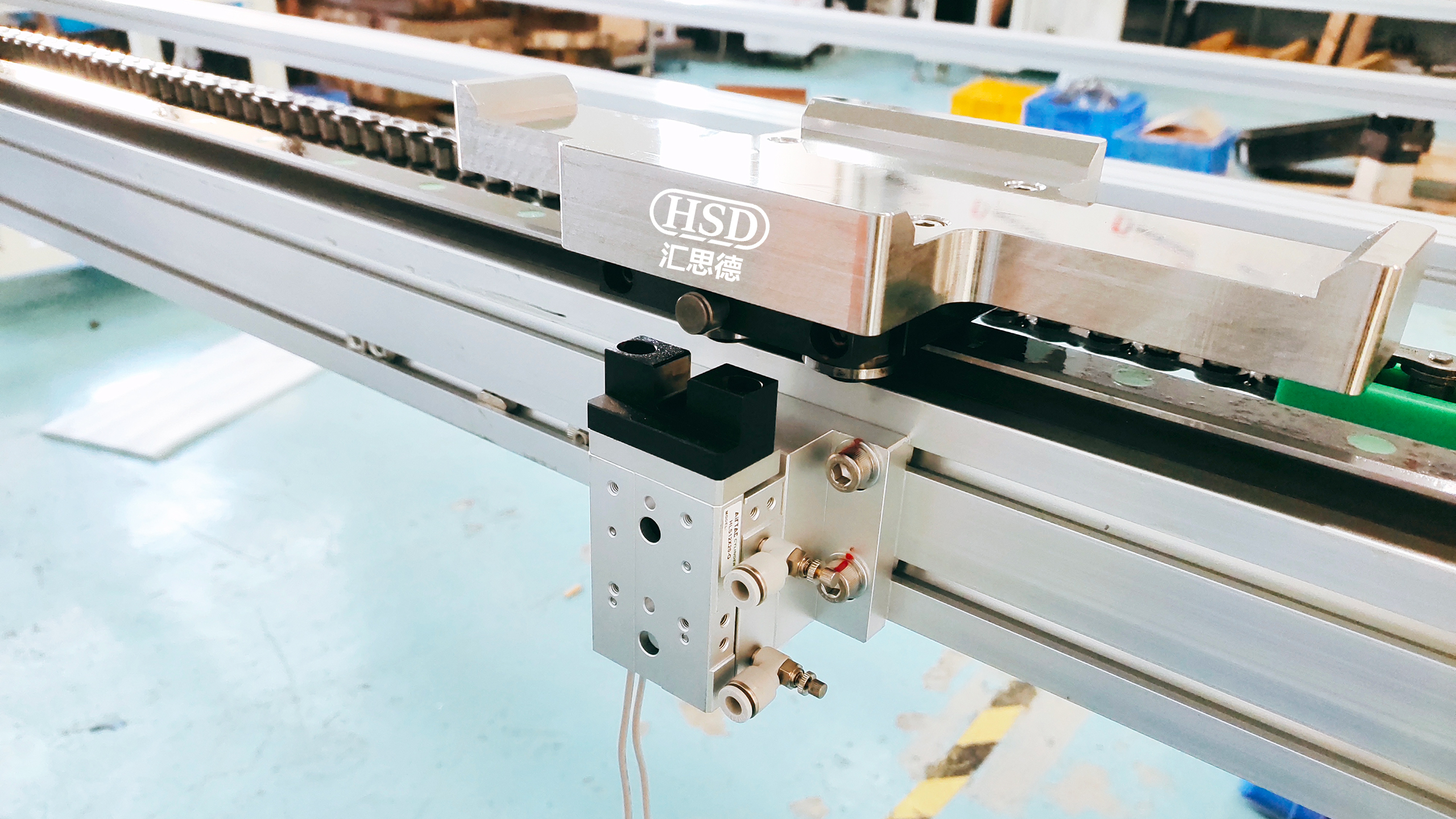 环形导轨运送线二次定位计划选型剖析：摆臂